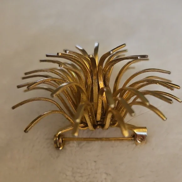 Vintage 1950s Atomic Goldtone Starburst Brooch - Picture 4 of 5